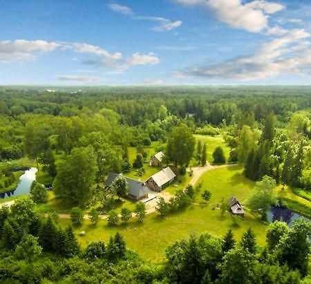 Truu Holiday Houses Ivaste Eksteriør bilde