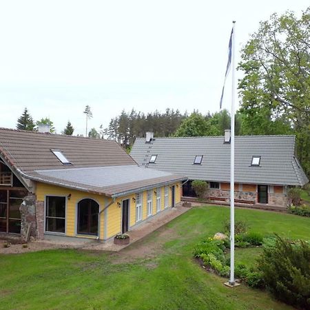 Truu Holiday Houses Ivaste Eksteriør bilde